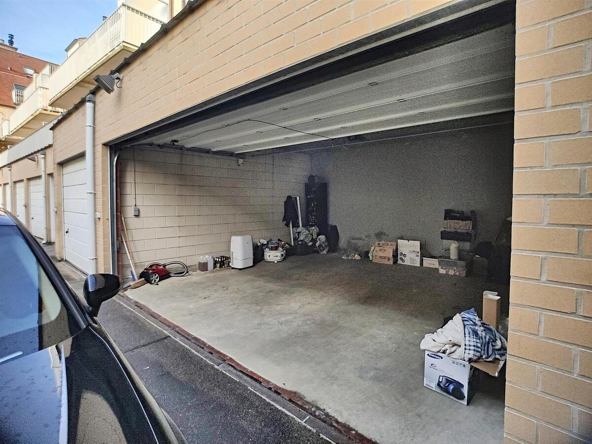 Dubbele garagebox met extra parkeerplaats nabij de Kursaalstraat - Heist 