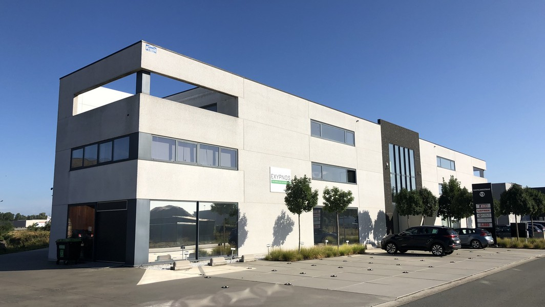 Recente kantoren te huur op zichtlocatie aan E17 in Kruibeke