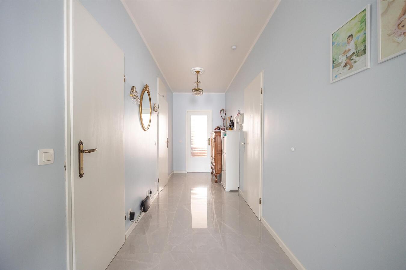 Gerenoveerd appt. met 2 tot 3 slpk en terras te Hoboken! 