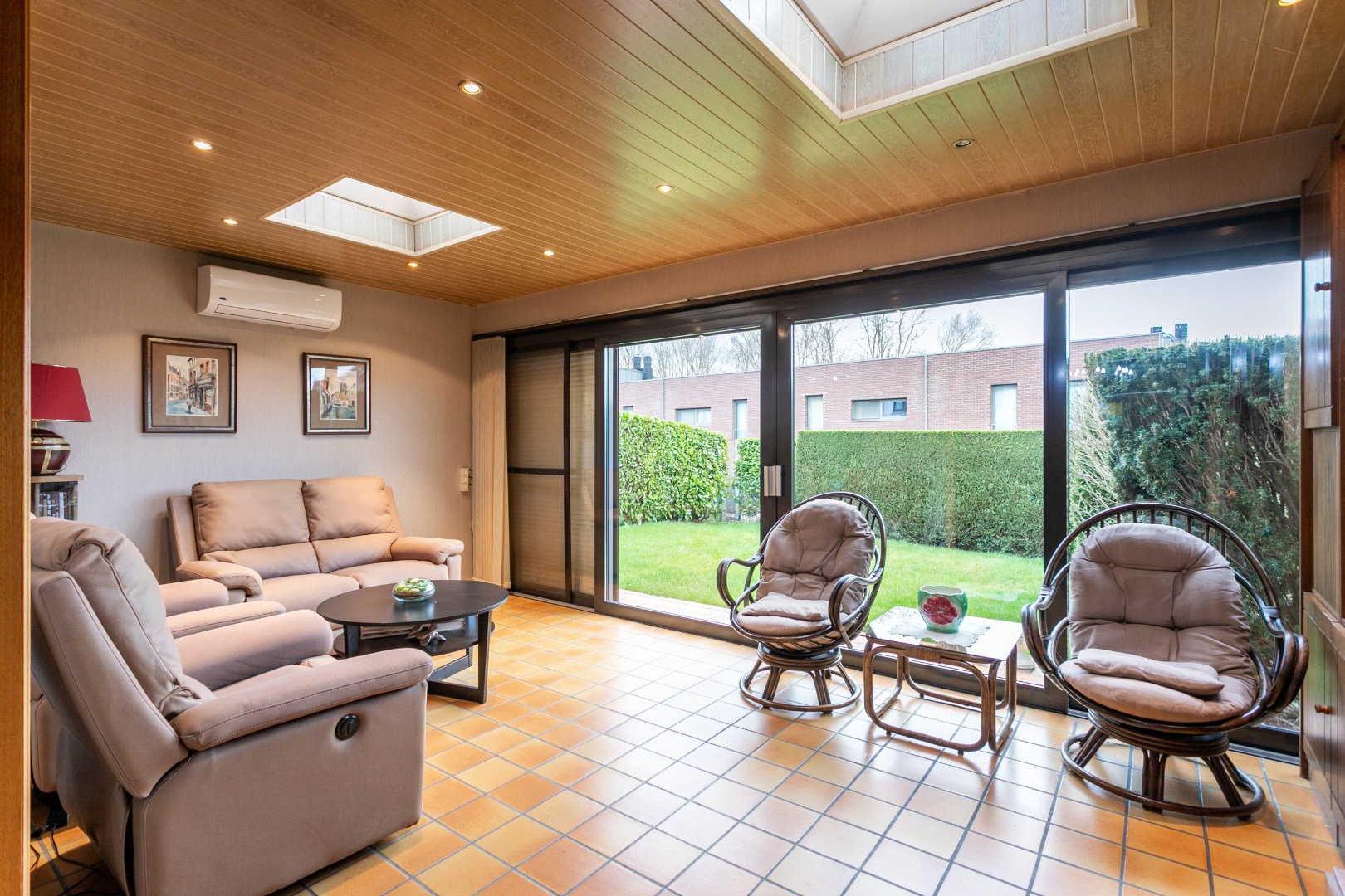 Solide 3-gevel woning met 3 slaapkamers, tuin en garage nabij centrum Halle 