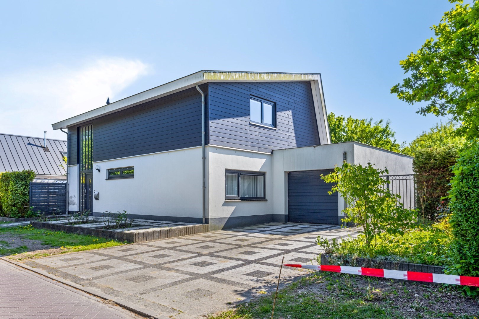 Wonen aan het water – Royale vrijstaande villa (adres: Zwanenlaan 11 te Kamperland) op steenworp afstand van het Veerse Meer. 