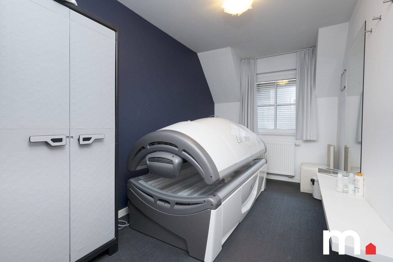 Charmante instapklare woning met zwembad te koop in Moorslede. UNIEKE KANS ! 