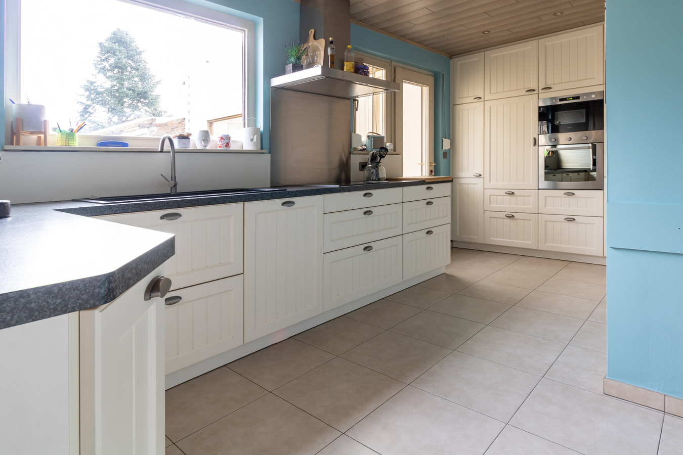 Gezinswoning met 4 slaapkamers en garage op 364m² te Ichtegem 