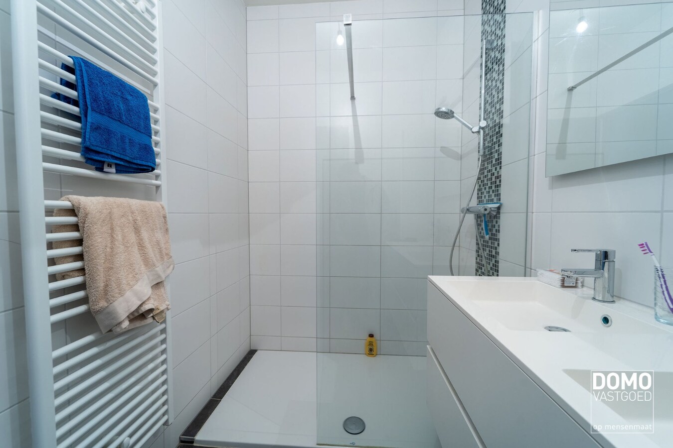 LUXE APPARTEMENT MET PRACHTIG TERRAS, 2 SLAAPKAMERS EN AUTOSTANDPLAATS TE KOOP IN HARTJE VAN HASSELT 