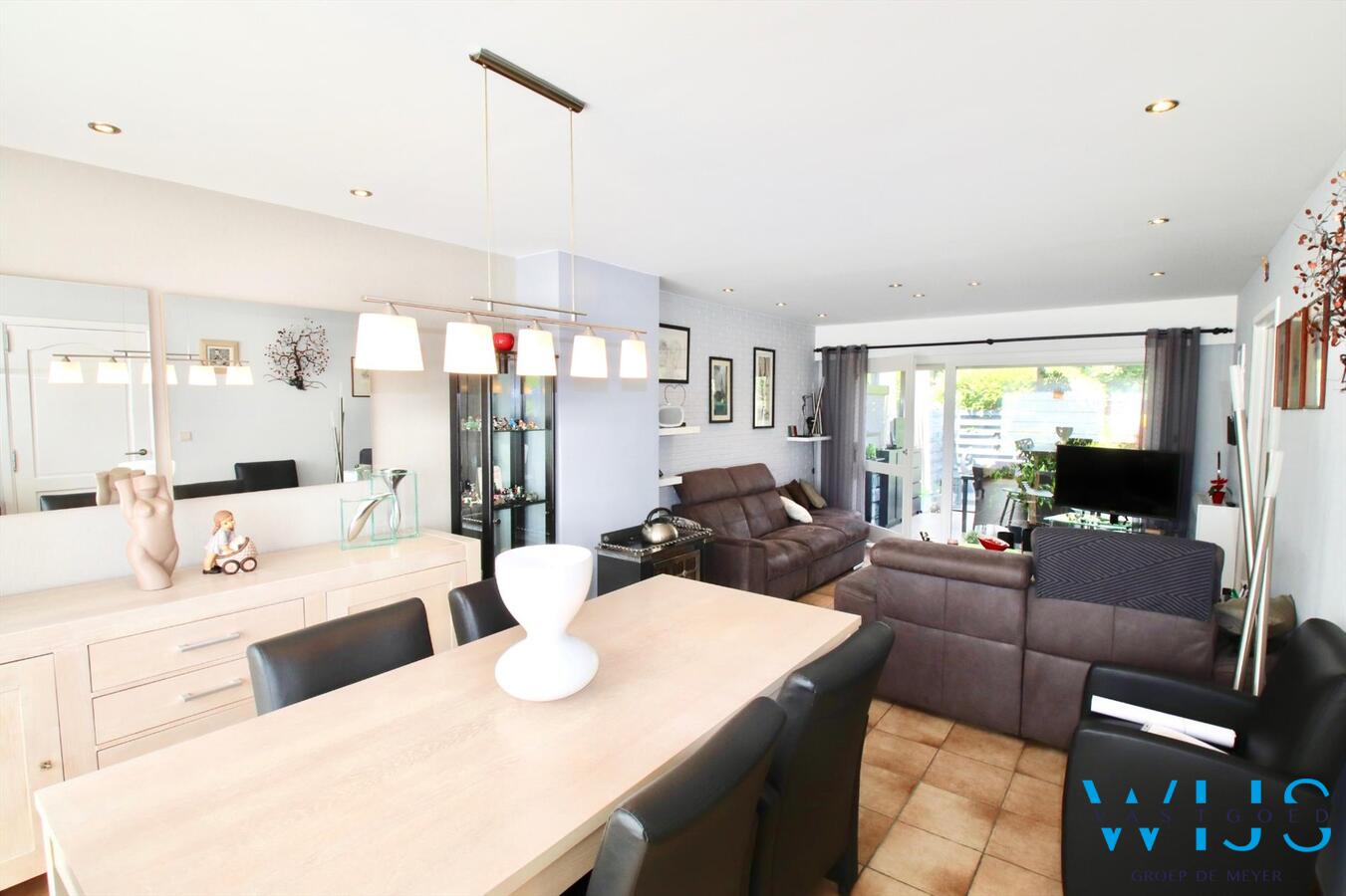 Super gezellig en ruim woonhuis met prachtige zonnige tuin ! 