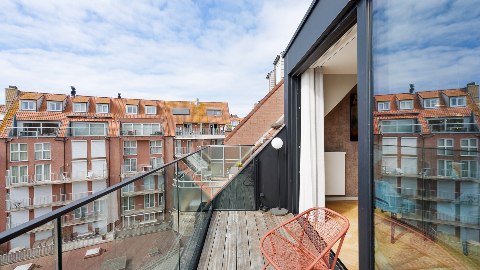 itzonderlijk duplex penthouse van 125 m² in residentie William, een recent en stijlvol gebouw (2020), perfect gelegen in het centrum van Knokke 