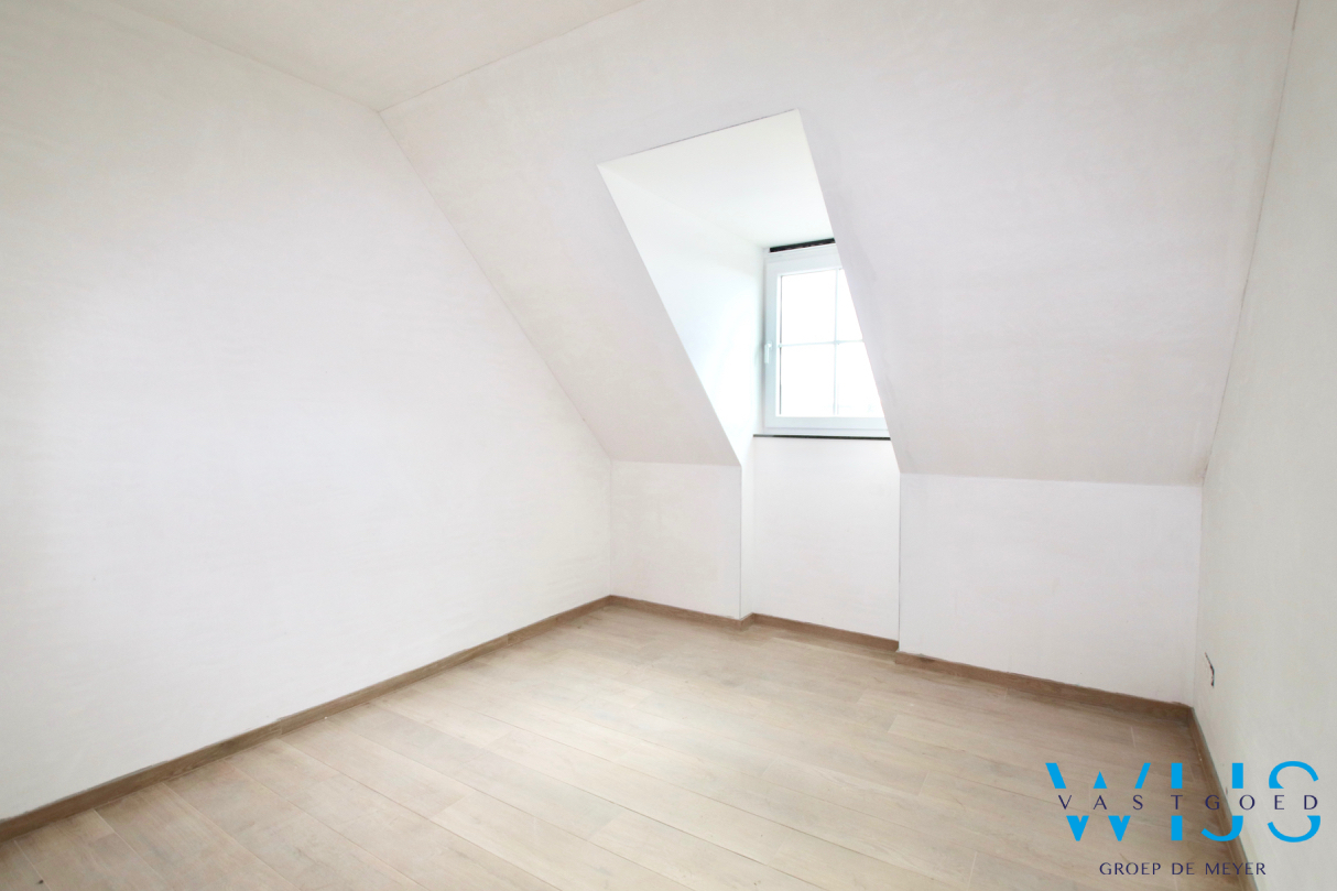 Instapklaar appartement met 2 slaapkamers &amp; terras te ASSENEDE ! 