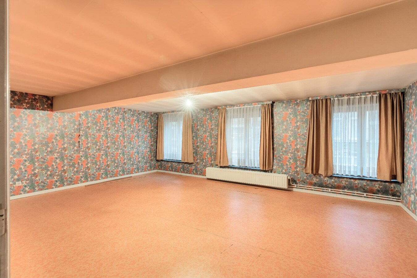 Projectgrond geschikt voor het bouwen van appartementen &amp; stadswoningen in het centrum van Maaseik! 