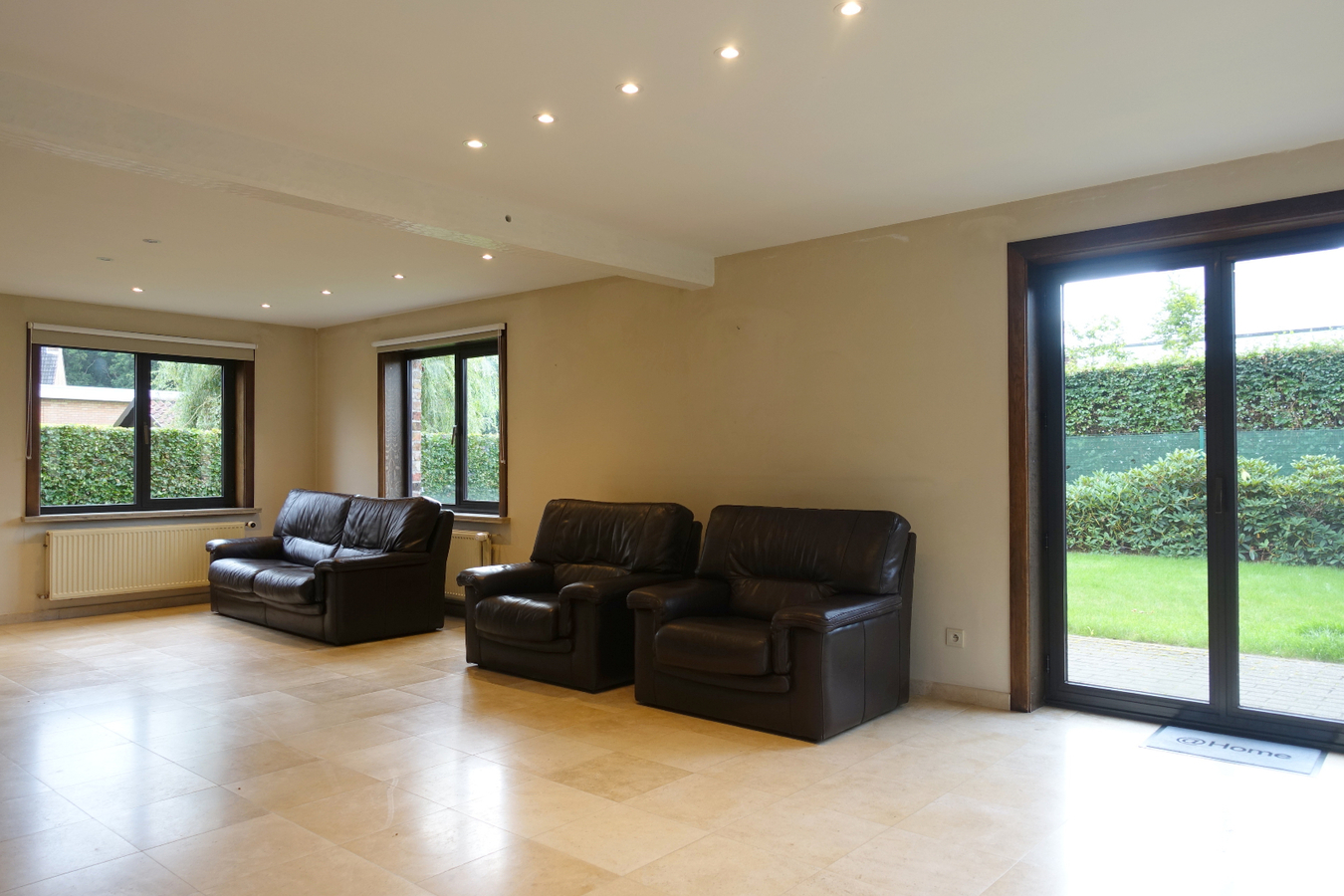 Instapklare woning met tuin en zonnig terras 