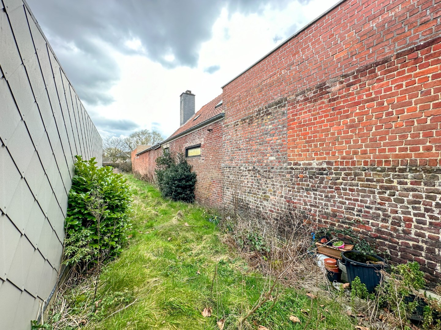 Ruime bel-étage woning met garage, diepe tuin en lift, Torhout 