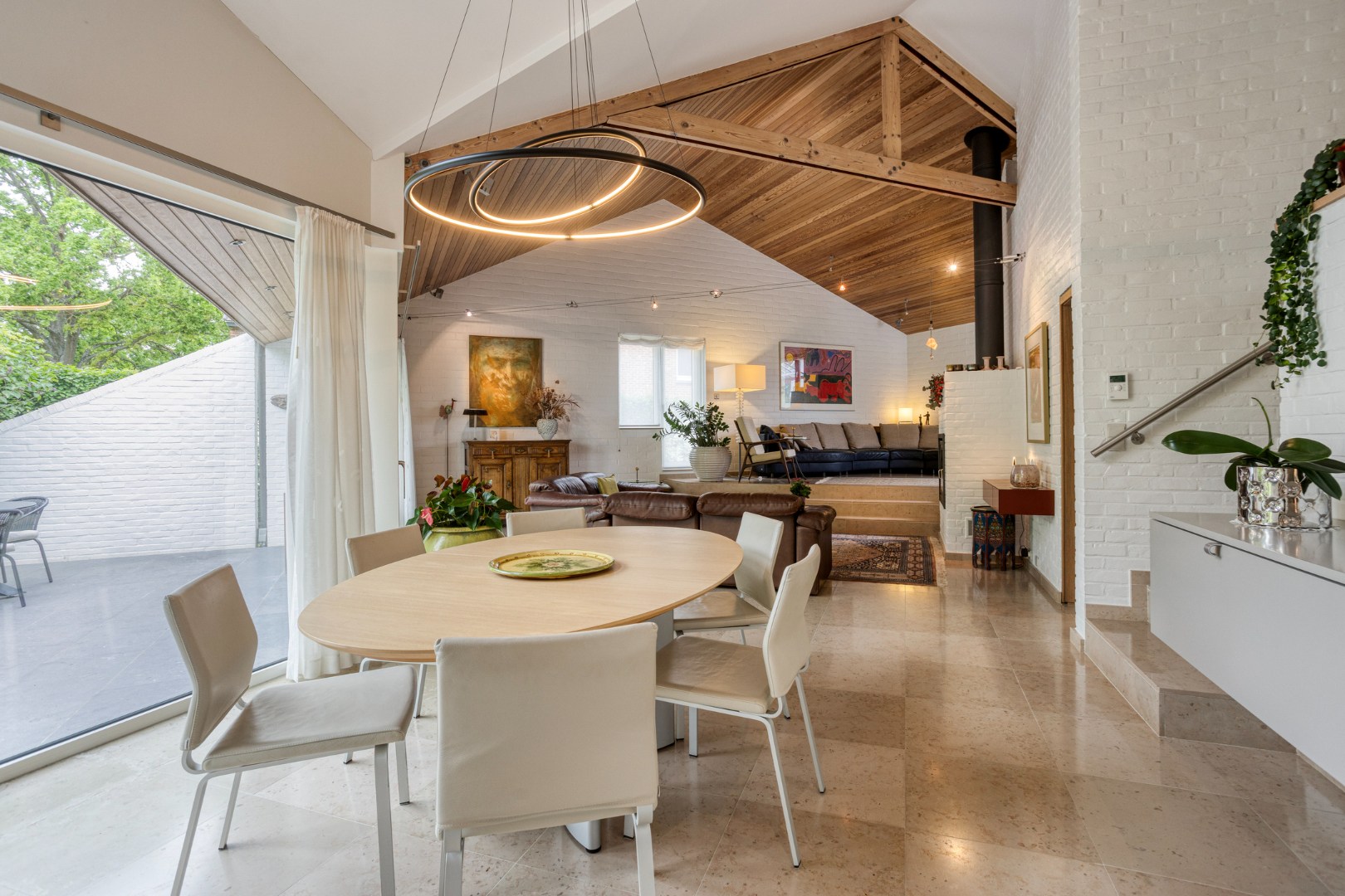 Villa met 5 slaapkamers, ruime tuin, terras en 2 garages in Heverlee! - bewoonbare opp. 278 m² -  EPC 179 kWh/m² 