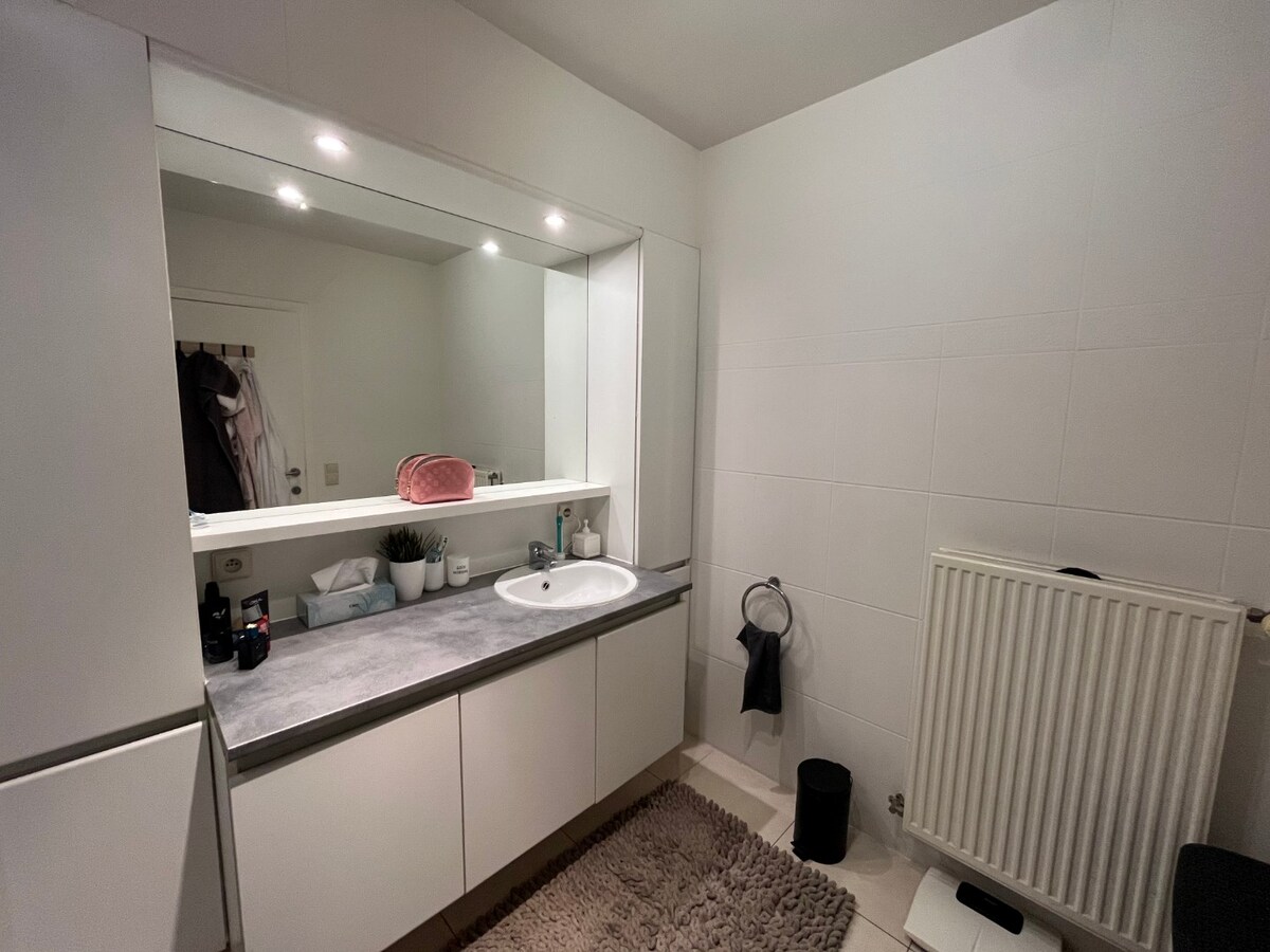 Tijdloos appartement met uitzonderlijk ruim terras 