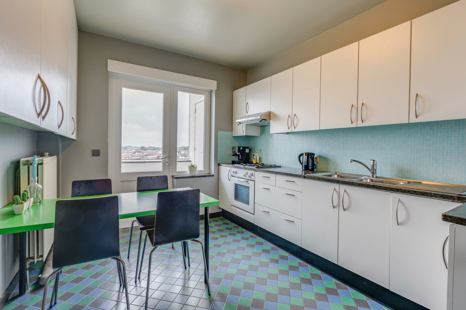 Instapklaar appartement met 2 terrassen te Ledeberg 