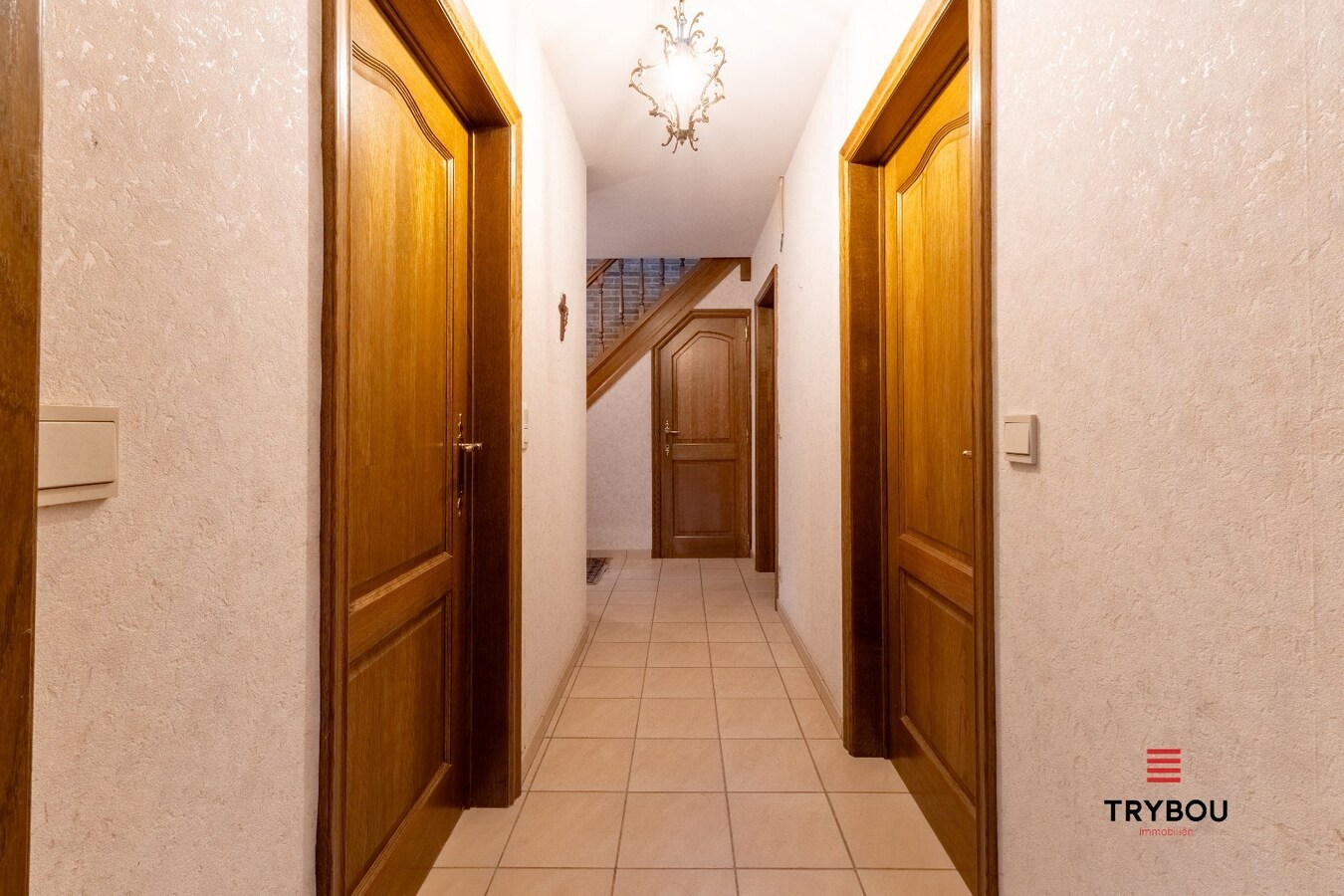 Wonen met een vakantiegevoel – unieke villa op de top van de Rodeberg 