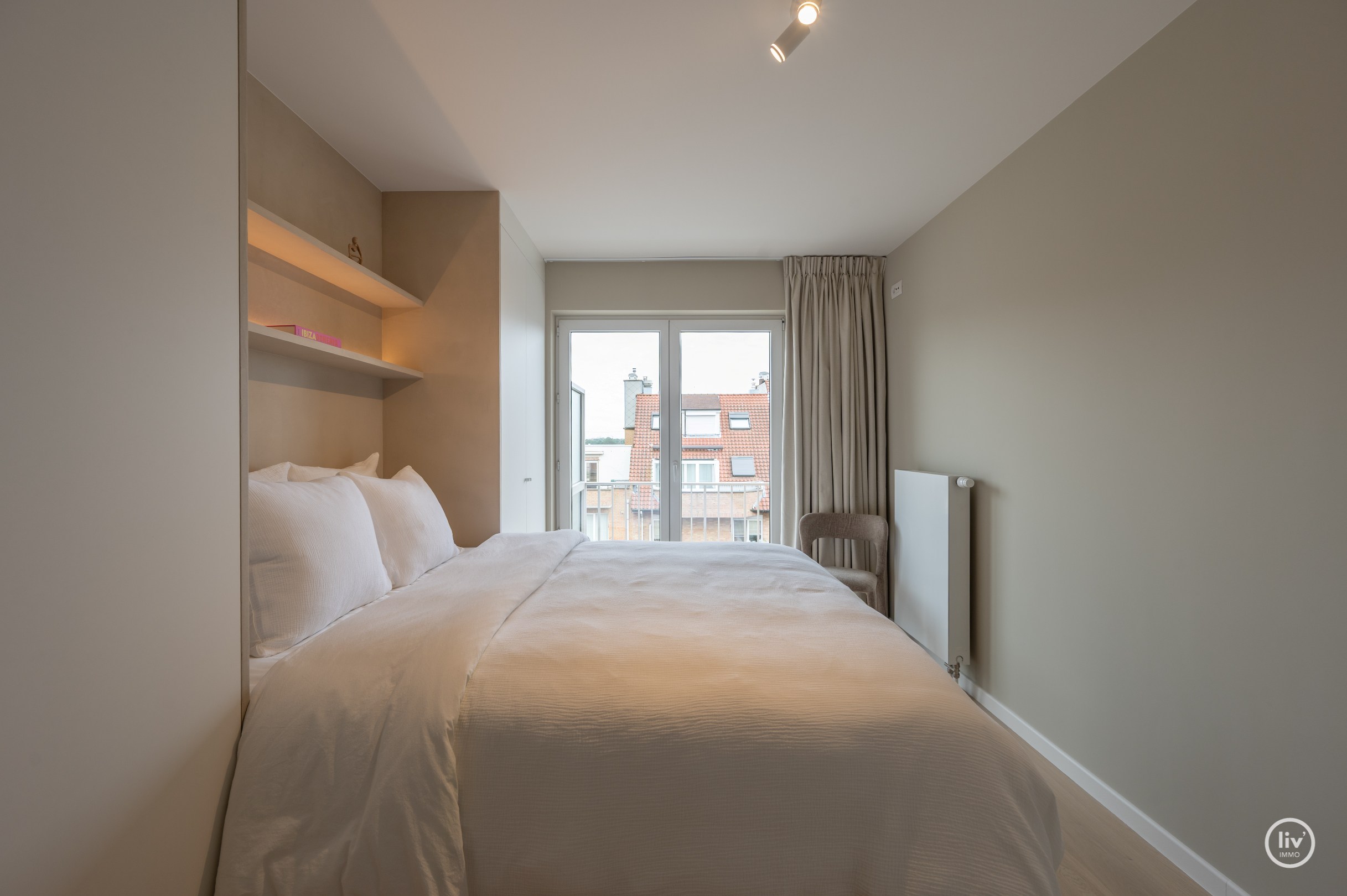 Volledig gerenoveerd en stijlvol appartement in het hart van Knokke in de  Lippenslaan. 