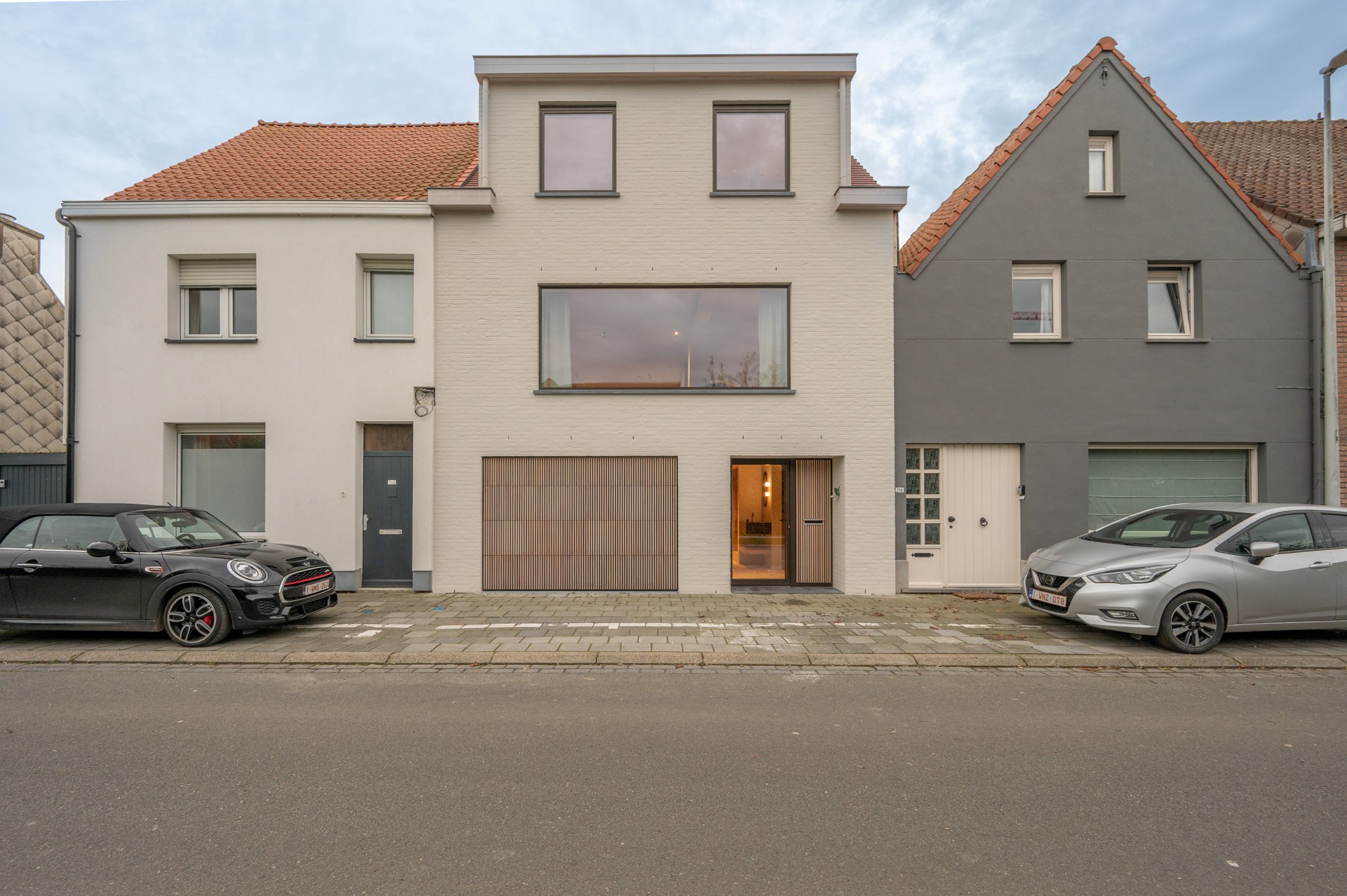 Luxe, comfort kortom een prachtig gerenoveerde woning in hartje Knokke. 