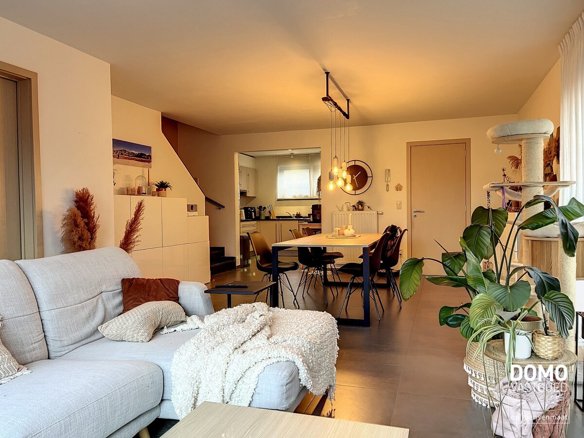 Instapklare en zeer ruime woning te Kuringen. 