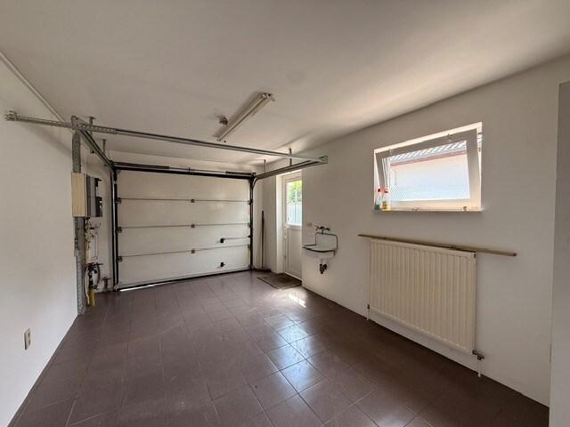 Vrijstaande, recente gezinswoning op 4a79ca met 3 slaapkamers te Maaseik. 