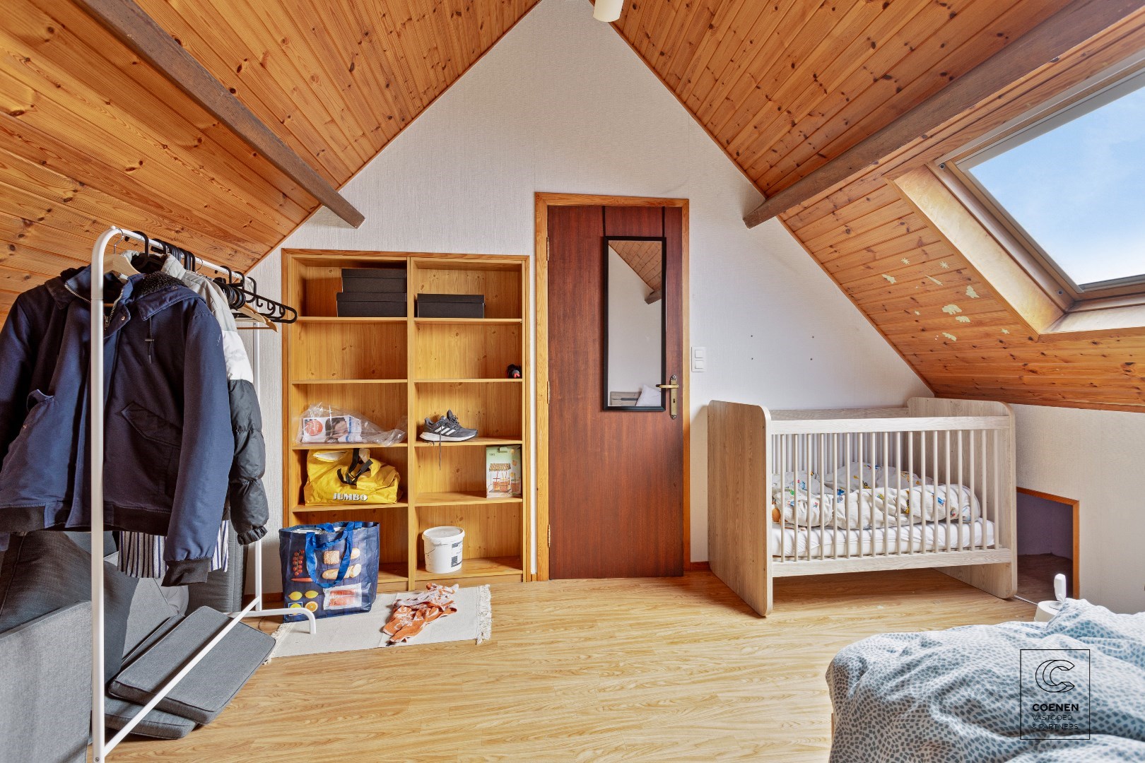 OPBRENGSTEIGENDOM bestaande uit twee appartementen en twee studio's op een perceel van 568 m2 gelegen op een uitstekende locatie te Hoboken 