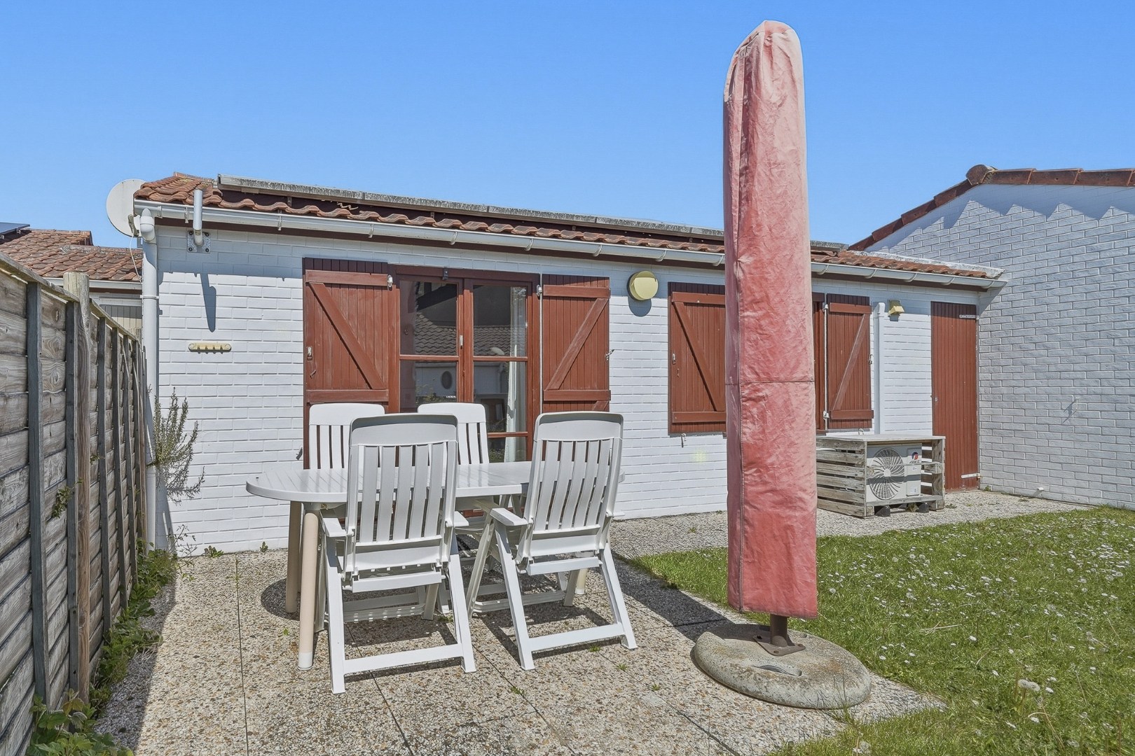 Instapklare vakantiewoning met zonnige tuin en 2 slaapkamers 