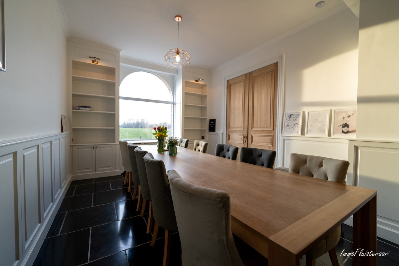 Karakteristieke villa met paardenaccommodatie op ca. 9.680 m2 te Tisselt (Willebroek) 