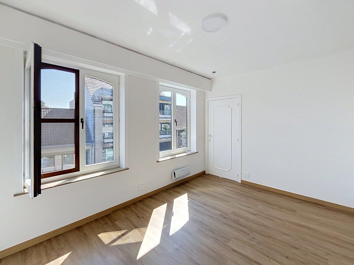 Gerennoveerd appartement in hartje Aalter op TOPLOCATIE 