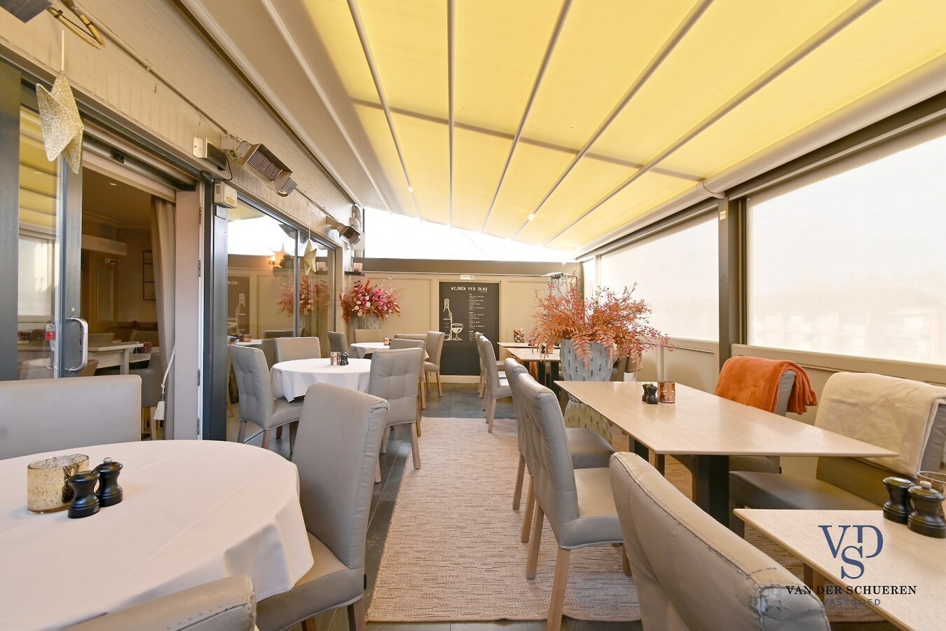 Multi-functionele eigendom op topligging. 