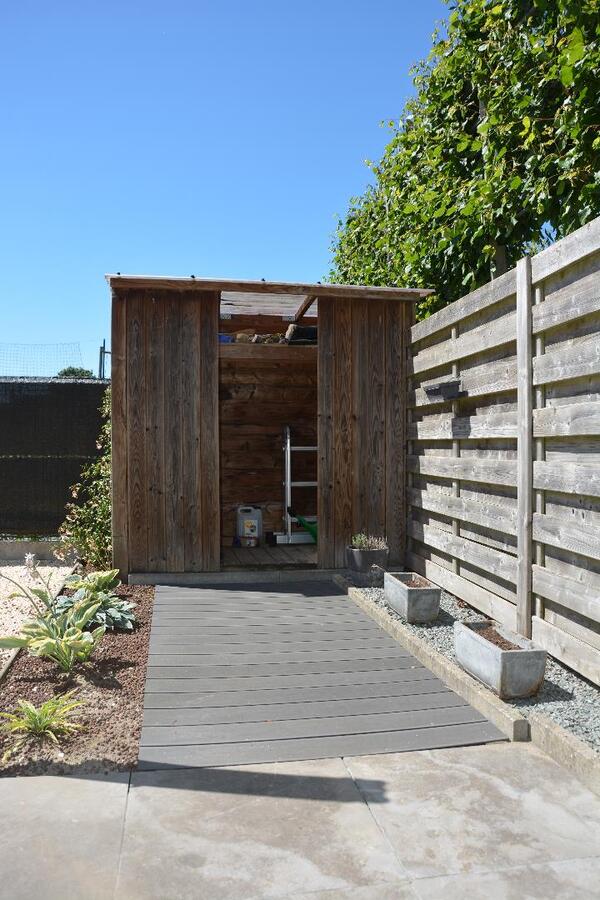 Instapklare woning met garage in centrum Zerkegem 