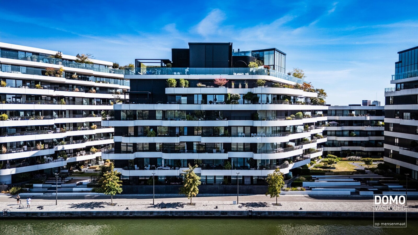 Wonen met zicht op het water – een oase van rust vlak bij het bruisende centrum van Hasselt. 
