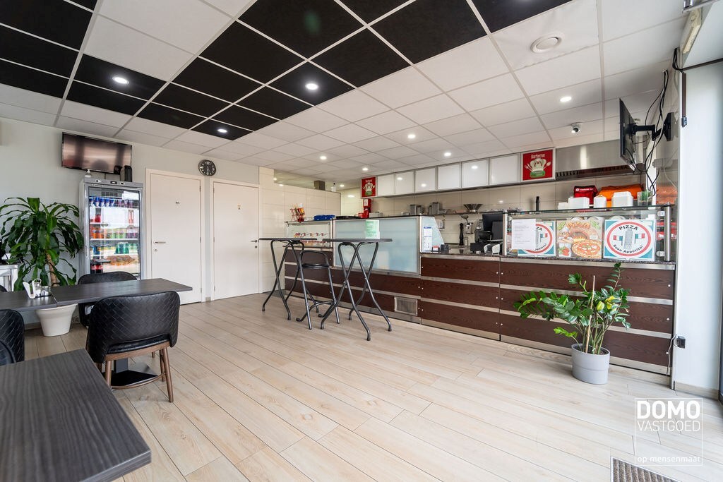 Gunstig gelegen handelshuis te Spalbeek (Hasselt) 