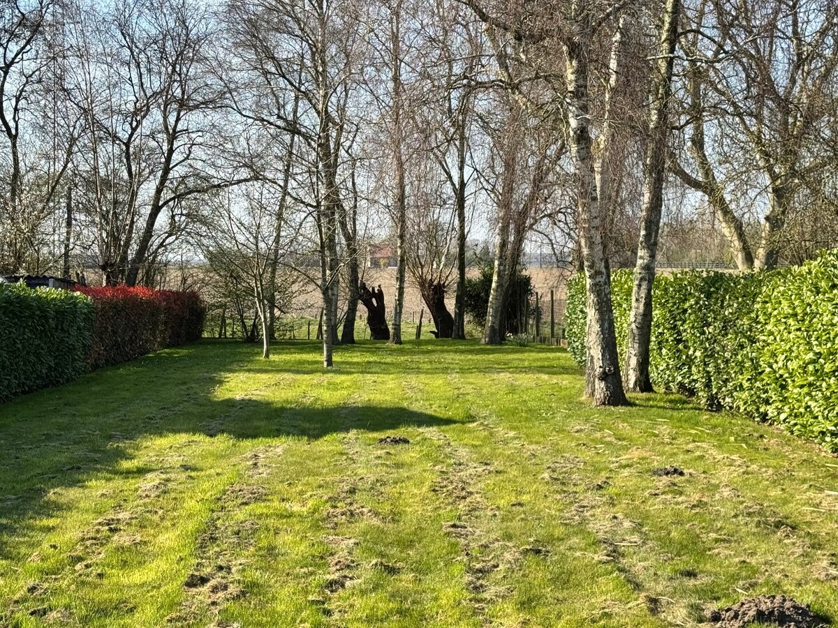 Instapklare open bebouwing op ruim perceel (1.426 m²) in rustige straat 