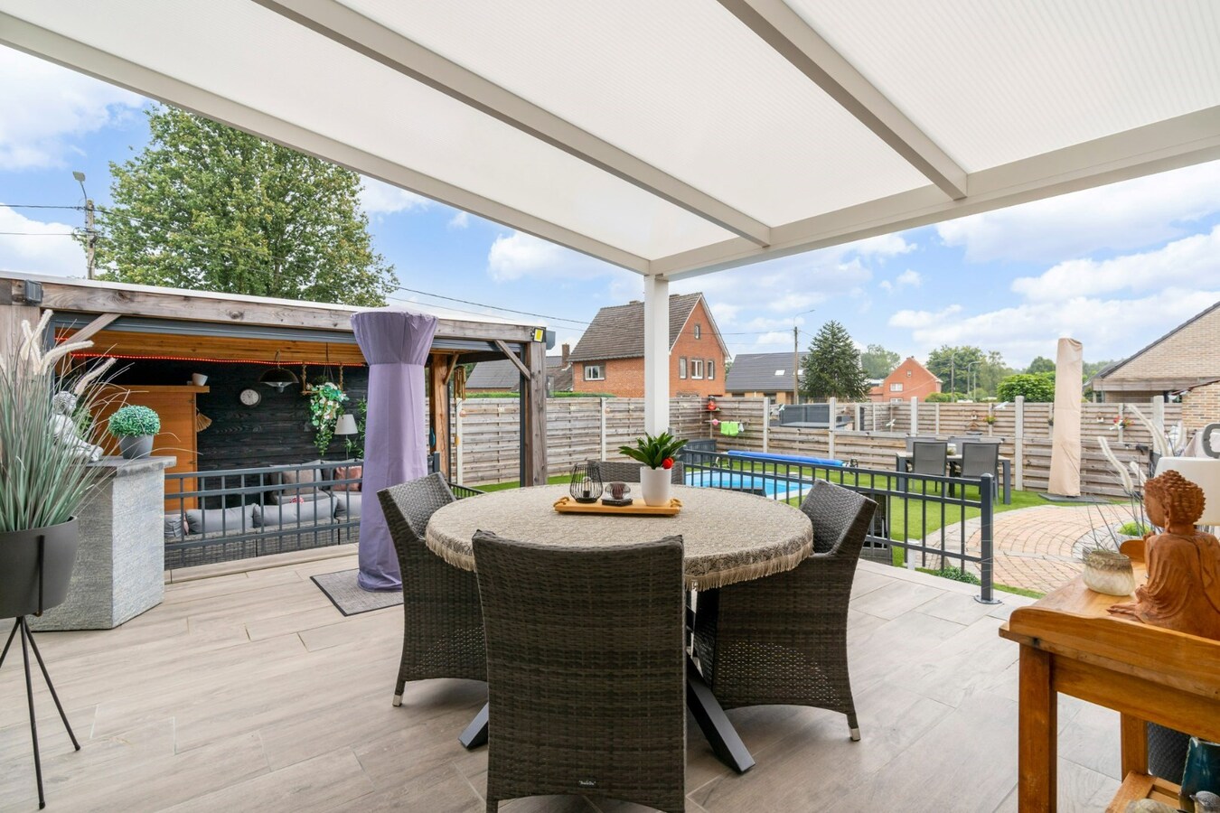 Gerenoveerde woning met tuin, garage en 3 slaapkamers in Opglabbeek - Perceeloppervlakte 684.00 - Bewoonbare oppervlakte 160.00 - Zuidoostelijke tuinoriëntatie 