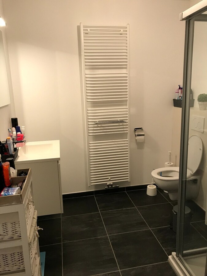 Ruim 2 slaapkamerappartement op de Markt in Houthulst 