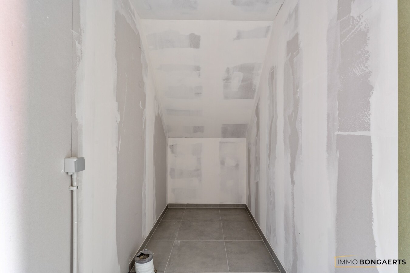 Nieuwbouwwoning met 4 slaapkamers 