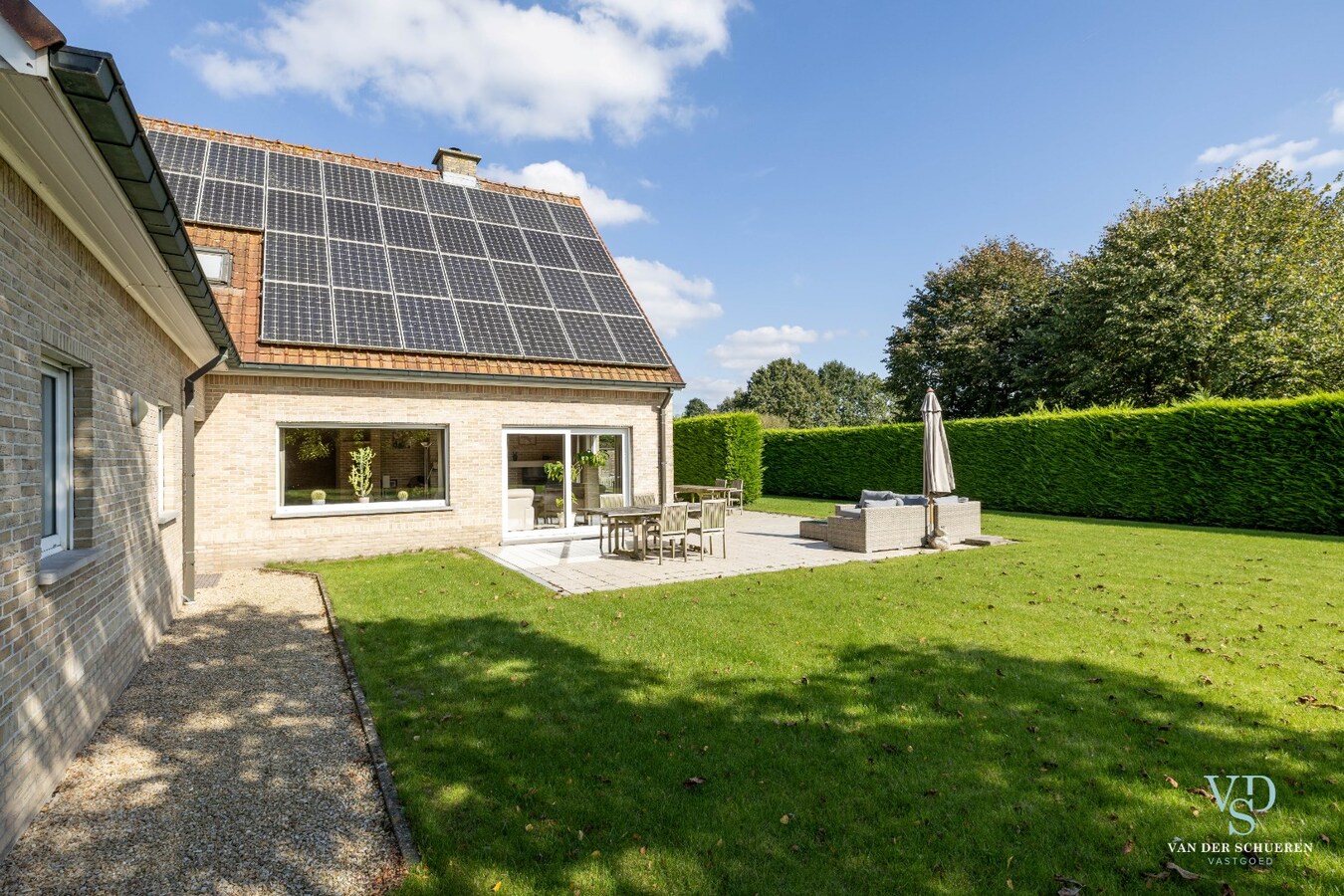 Bijzonder ruime (446m²), tijdloze villa 