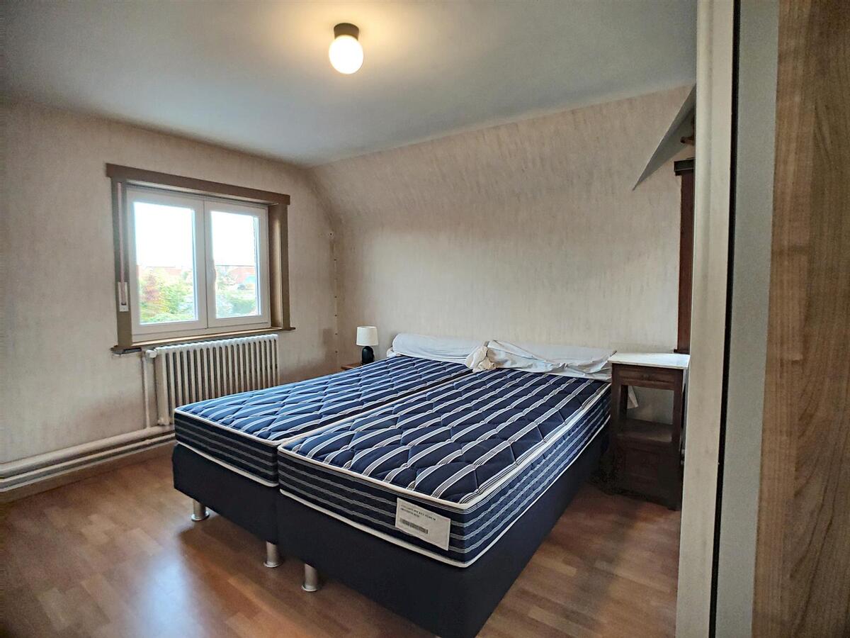 Goed gelegen alleenstaande woning op groot perceel van 828m²- Heist 