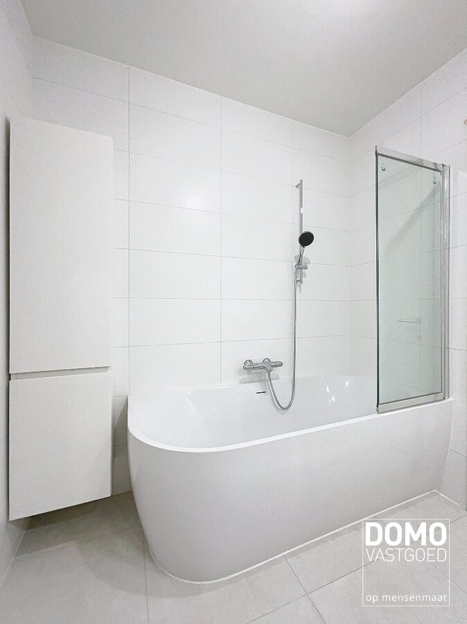 Nieuwbouwappartement met 2 slaapkamers en terras te Kermt 