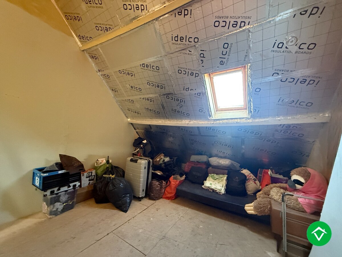 Rijwoning met 2 slaapkamers en koer te Roeselare 