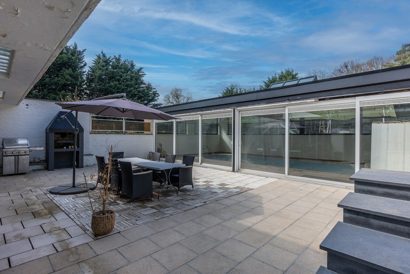 Zeer ruime woning op een perceel van circa 20 are 