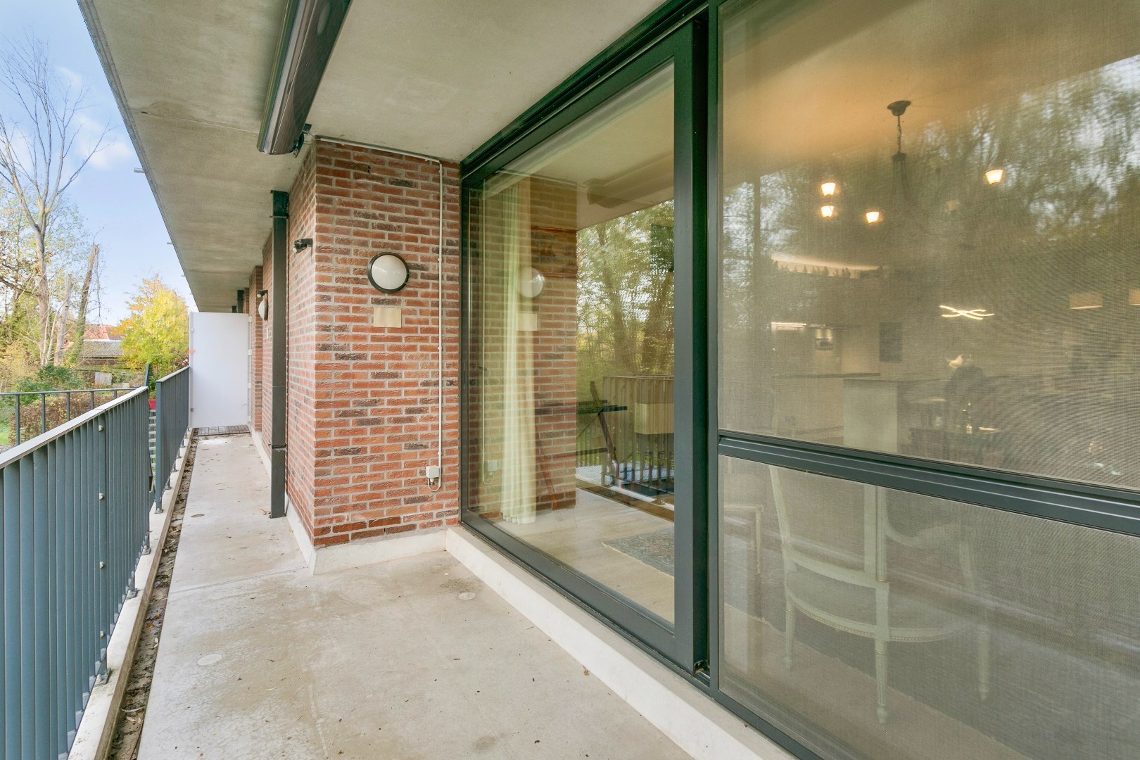 Recent 2 slpk app met tuin en balkon te Sint-Pieters-Leeuw 