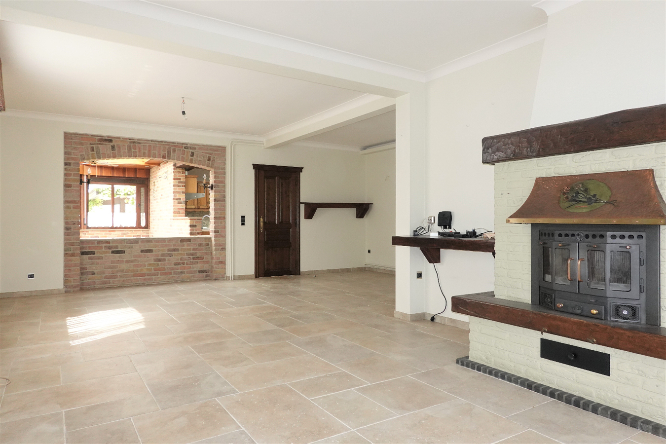 Halfopen woning op gunstige ligging ( zonder loods ) 