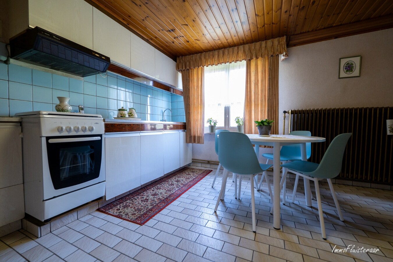 Statige woning met opslagruimte en stalgebouw op ca. 11.391 m2 te Geel 