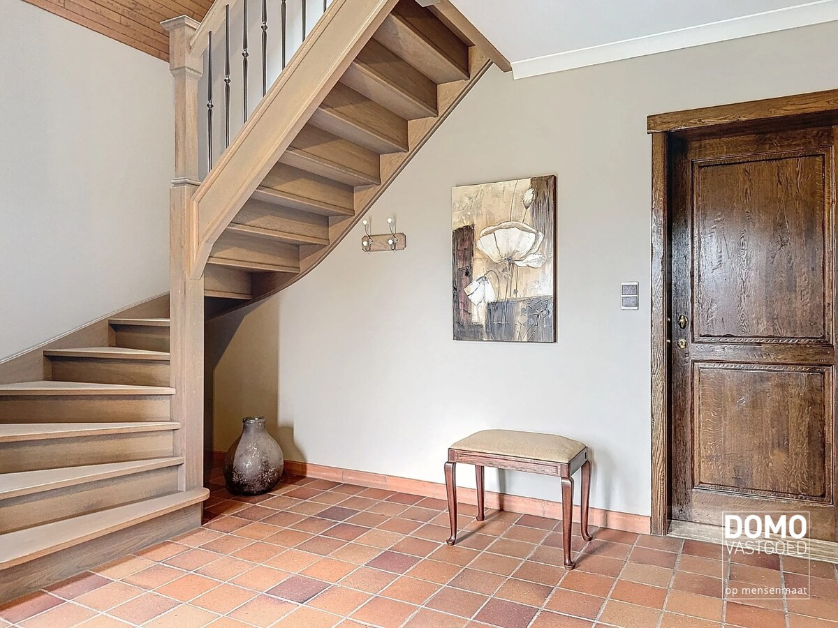 Authentieke open bebouwing met uniek uitzicht en dit in een groene omgeving. 