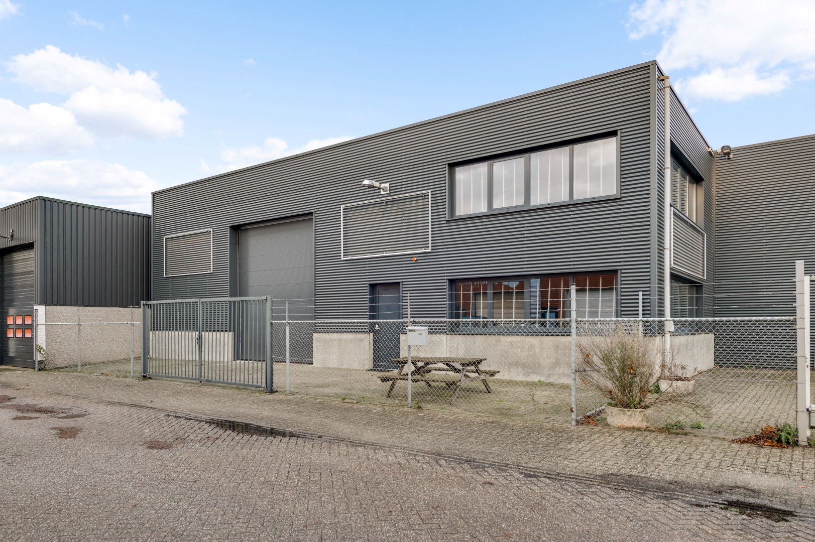 Hangar (Loods) te huur in Weert