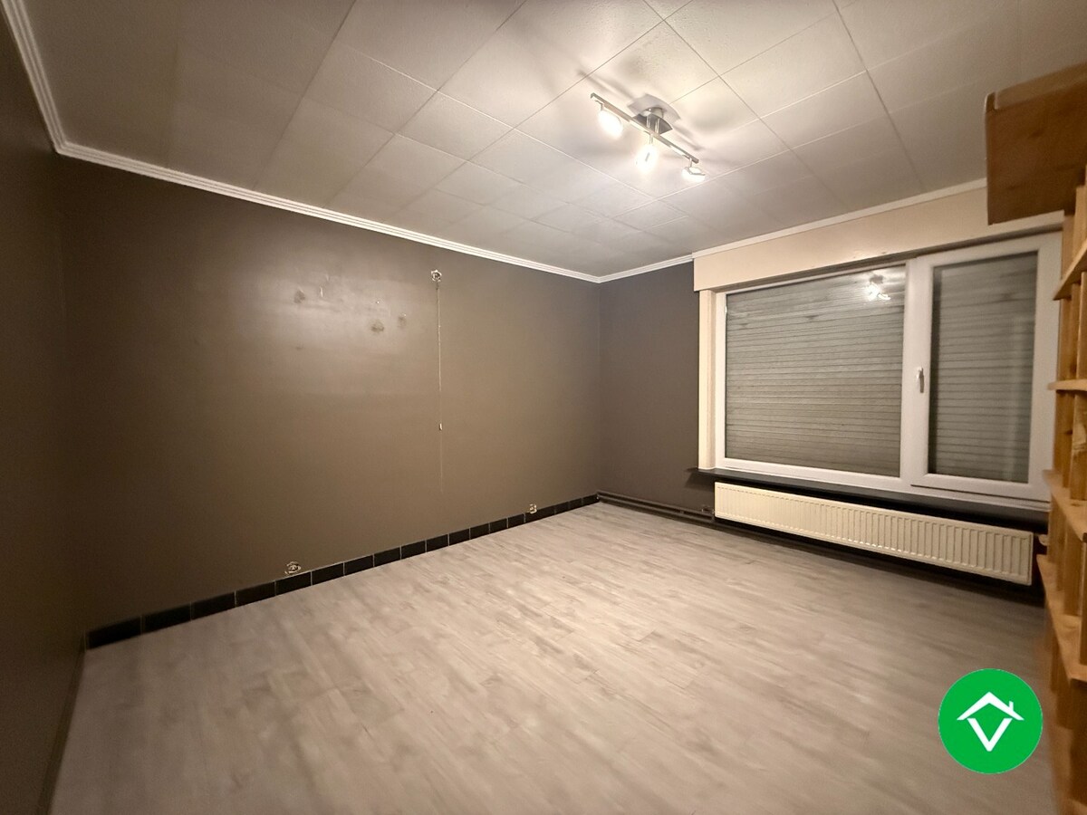 Gelijkvloerse woning met 3 slaapkamers, dubbele garage en tuin 