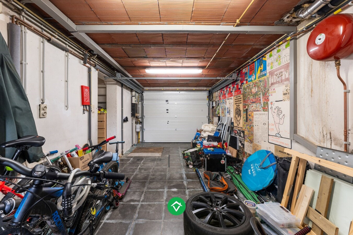 Woning met 5 slaapkamers en tuin in rustige wijk te Koekelare 