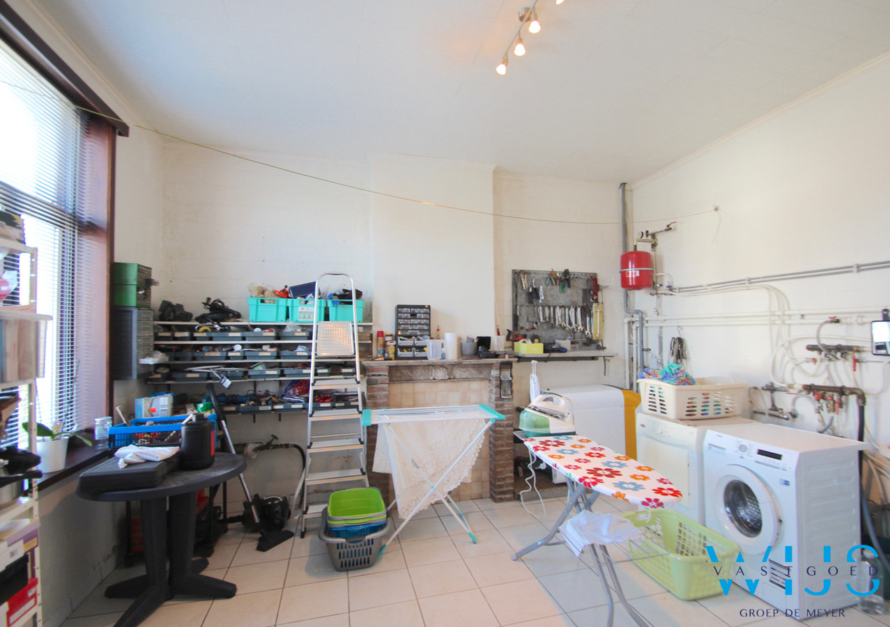 Zeer ruim woonhuis op een ideaal perceel te ADEGEM ! 