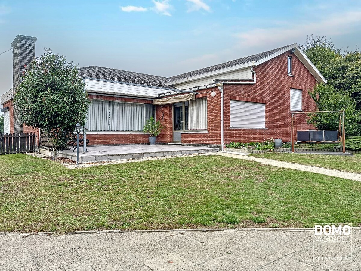 Ruime woning met tuin, inpandige garage en 4 slaapkamers in Linkhout. 