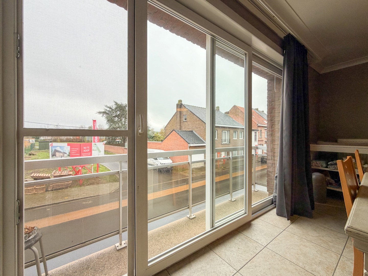 Energiezuinig 2-slp appartement (88 m²) met groot terras, Eernegem. 