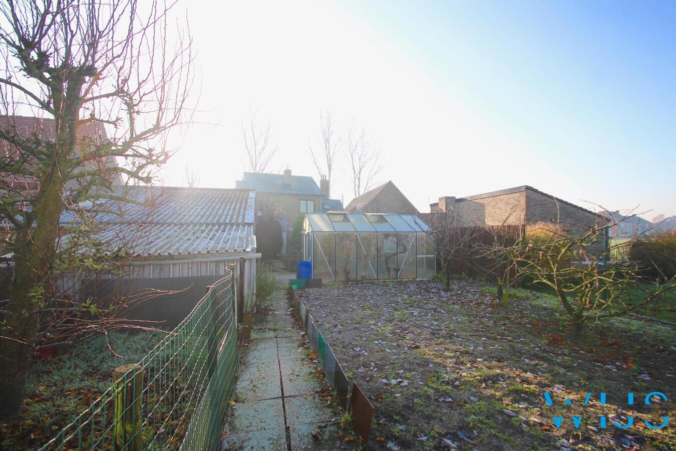 Zeer degelijk woonhuis op een ruim rustig perceel te Bassevelde ! 